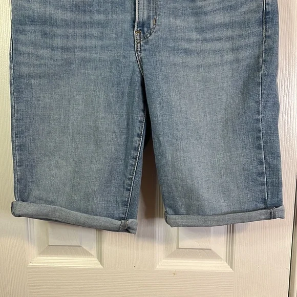 Levi Light Wash High Rise Bermuda Shorts - Picture 4 of 8